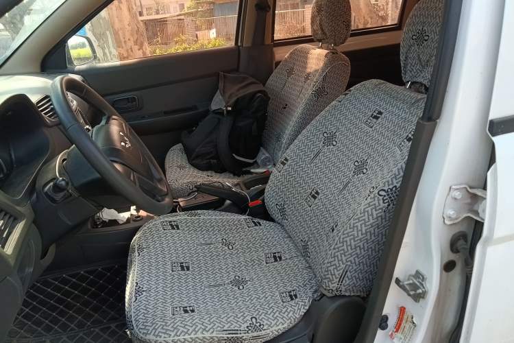 Used Wuling Hongguang 2016 1.5L S Comfort Version Left Front Seat