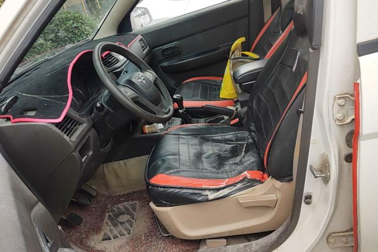 Used Wuling Hongguang 2016 1.5L S Comfort Version Left Front Seat