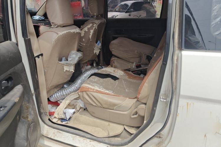 Used Wuling Hongguang 2016 1.5L S Comfort Version Left Rear Seat