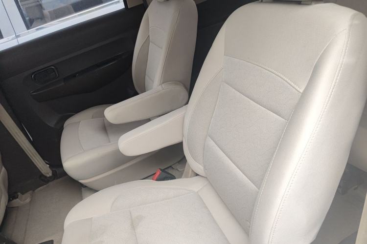 Used Wuling Hongguang 2016 1.5L S Comfort Version Left Rear Seat