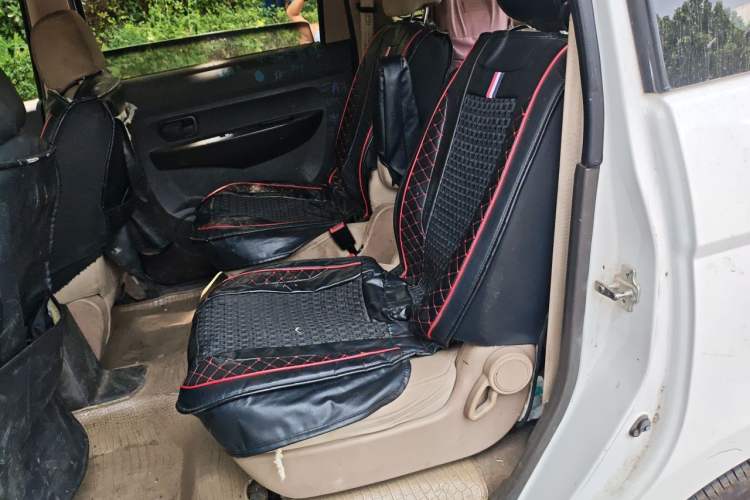 Used Wuling Hongguang 2016 1.5L S Comfort Version Left Rear Seat
