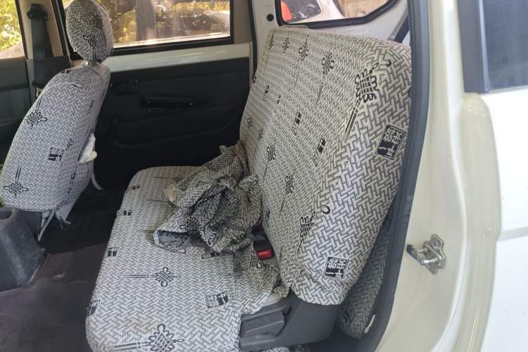 Used Wuling Hongguang 2016 1.5L S Comfort Version Left Rear Seat