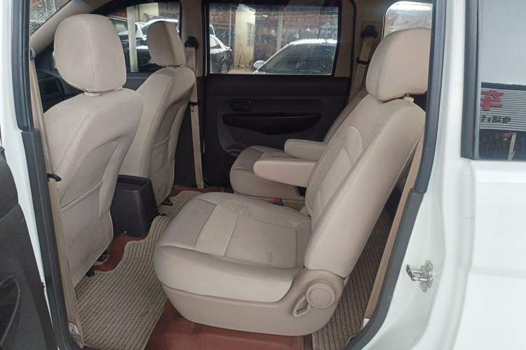 Used Wuling Hongguang 2016 1.5L Restyled S Comfort Version Left Rear Seat