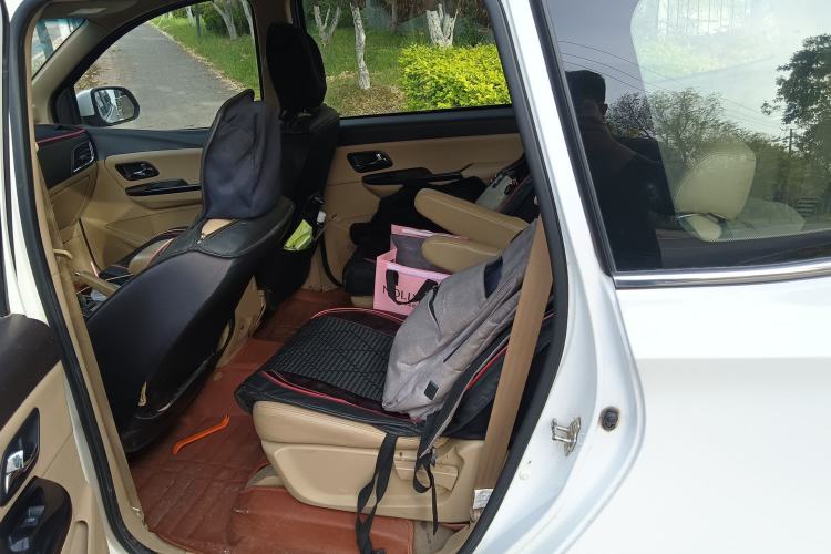 Used Wuling Hongguang 2016 1.5L S1 Deluxe Model China V-standard Left Rear Seat