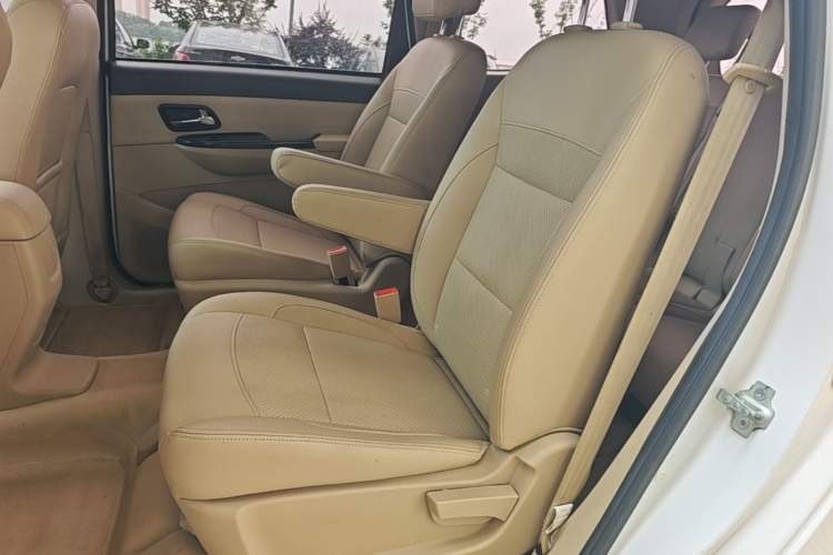 Used Wuling Hongguang 2016 1.5L S1 Deluxe Model China V-standard Left Rear Seat