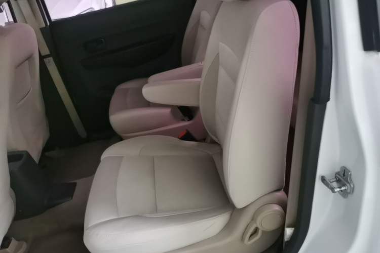 Used Wuling Hongguang 2016 1.5L Restyled S Comfort Version Left Rear Seat
