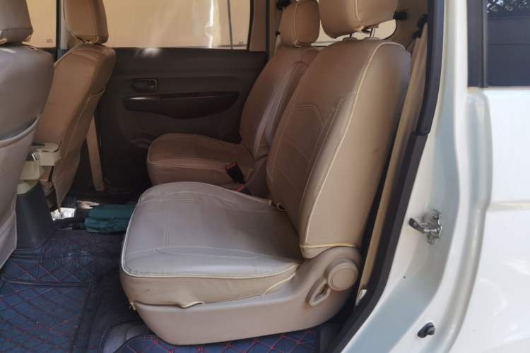 Used Wuling Hongguang 2016 1.5L S Comfort Version Left Rear Seat