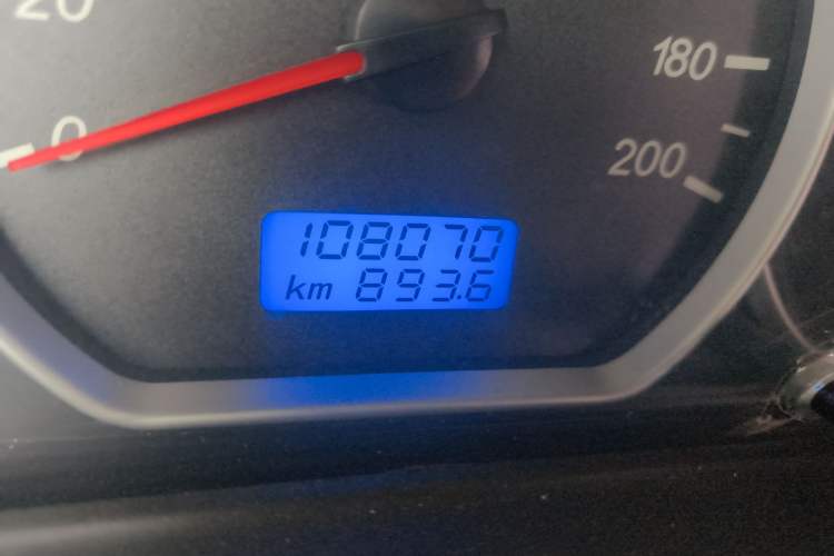 Used Wuling Hongguang 2016 1.5L Restyled S Comfort Version Odometer Close Up