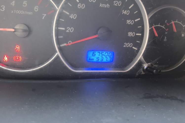 Used Wuling Hongguang 2016 1.5L Restyled S Comfort Version Odometer Close Up