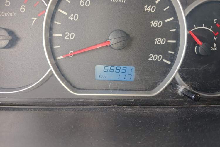 Used Wuling Hongguang 2016 1.5L Restyled S Comfort Version Odometer Close Up