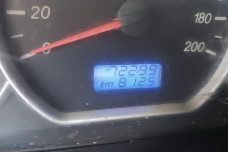 Used Wuling Hongguang 2016 1.5L S Comfort Version Odometer Close Up