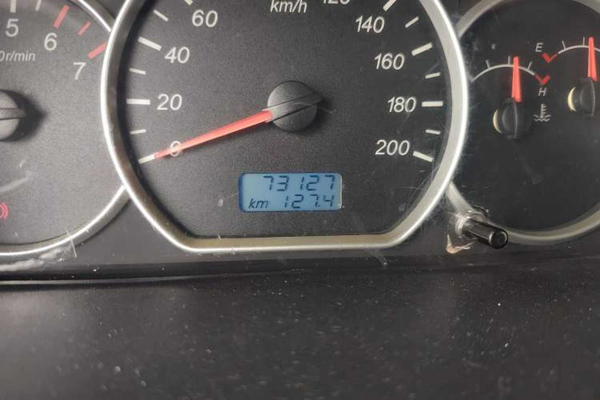 Used Wuling Hongguang 2016 1.5L S Comfort Version Odometer Close Up