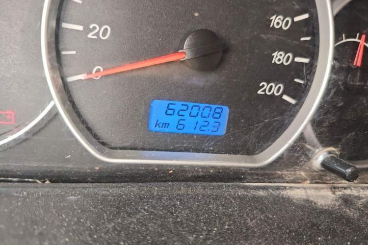 Used Wuling Hongguang 2016 1.5L S Comfort Version Odometer Close Up