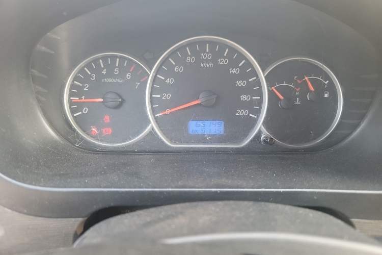 Used Wuling Hongguang 2016 1.5L S Comfort Version Odometer Close Up