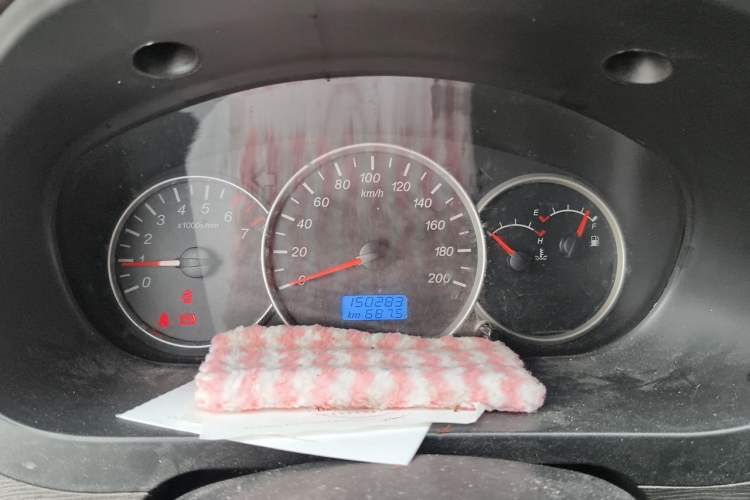 Used Wuling Hongguang 2016 1.5L Restyled S Comfort Version Odometer Close Up