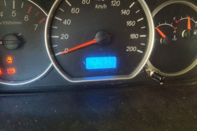 Used Wuling Hongguang 2016 1.5L S Comfort Version Odometer Close Up