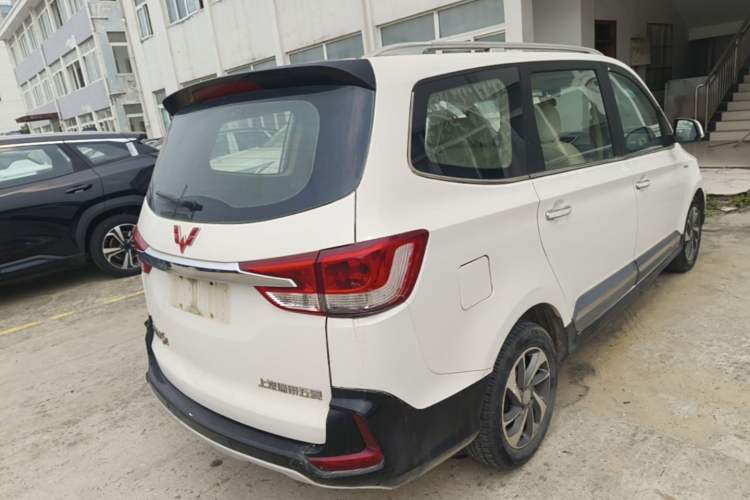 Used Wuling Hongguang 2016 1.5L S1 Deluxe Model China V-standard Rear Right 45 Deg
