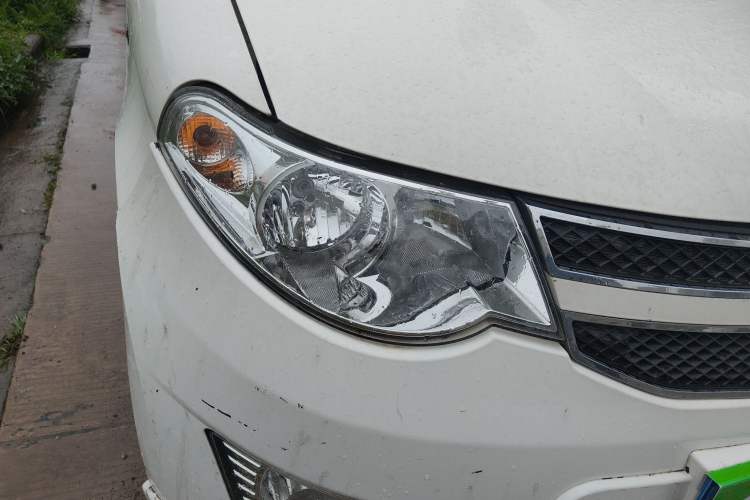 Used Wuling Hongguang 2016 1.5L Restyled S Comfort Version Right Front Headlight