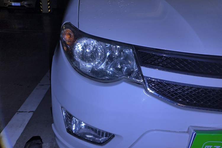 Used Wuling Hongguang 2016 1.5L Restyled S Comfort Version Right Front Headlight