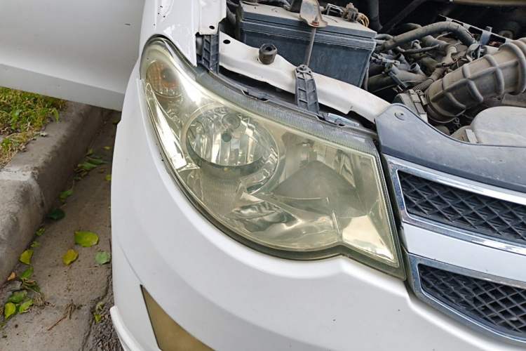 Used Wuling Hongguang 2016 1.5L S Comfort Version Right Front Headlight