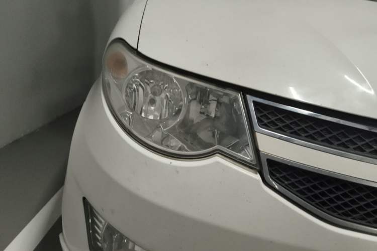 Used Wuling Hongguang 2016 1.5L Restyled S Comfort Version Right Front Headlight