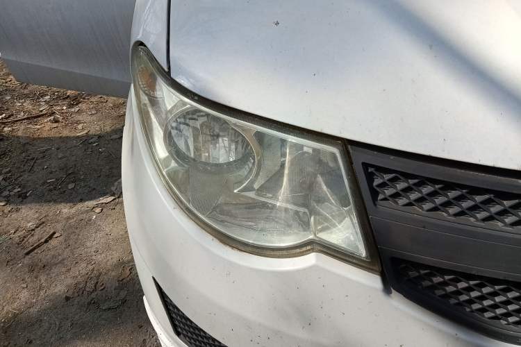 Used Wuling Hongguang 2016 1.5L S Comfort Version Right Front Headlight