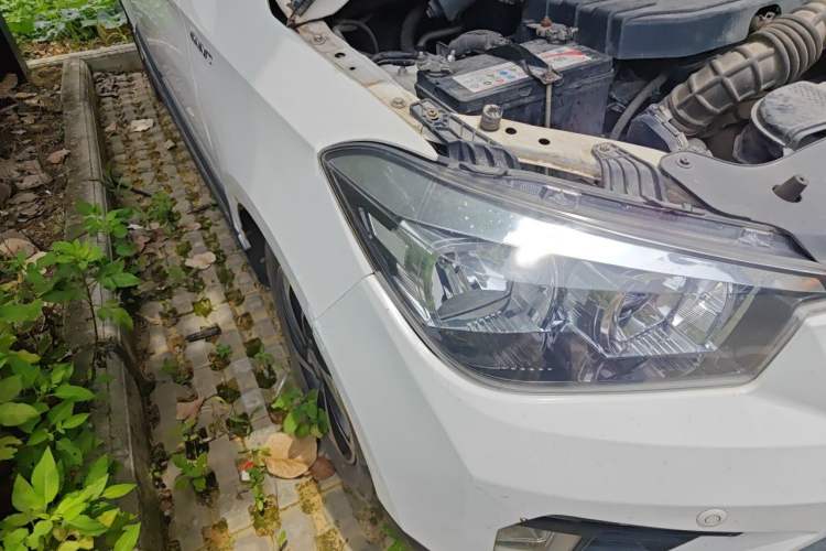 Used Wuling Hongguang 2016 1.5L S1 Deluxe Model China V-standard Right Front Headlight