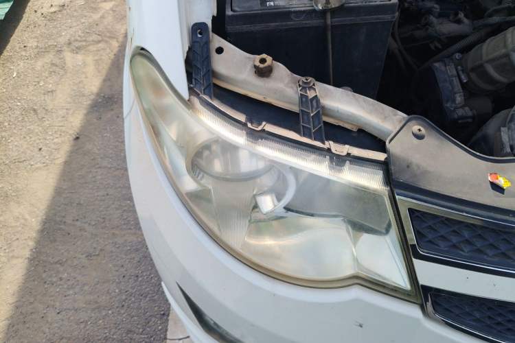 Used Wuling Hongguang 2016 1.5L S Comfort Version Right Front Headlight
