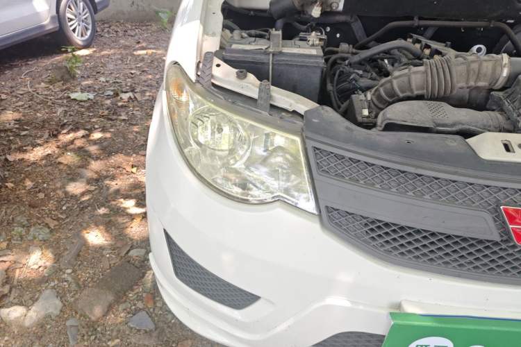 Used Wuling Hongguang 2016 1.5L S Comfort Version Right Front Headlight