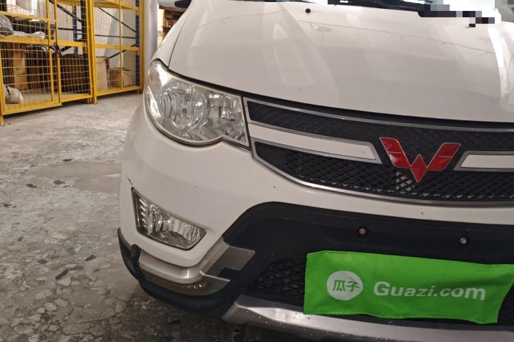 Used Wuling Hongguang 2016 1.5L Restyled S Comfort Version Right Front Headlight