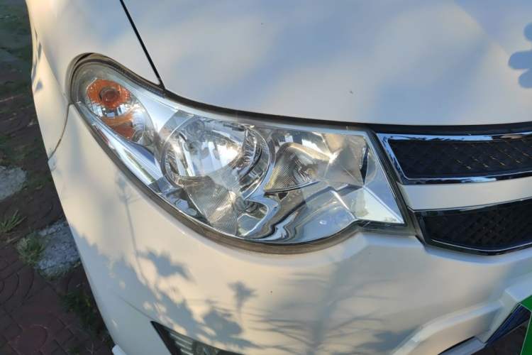 Used Wuling Hongguang 2016 1.5L Restyled S Comfort Version Right Front Headlight