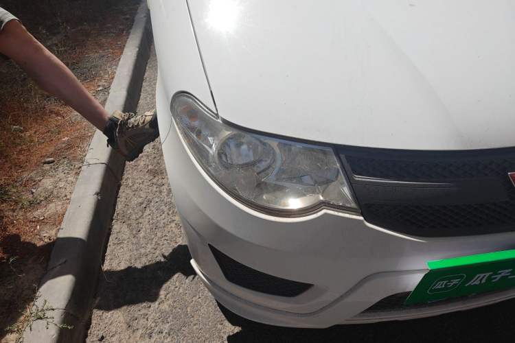 Used Wuling Hongguang 2016 1.5L S Comfort Version Right Front Headlight