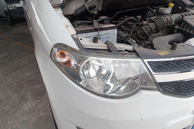 Used Wuling Hongguang 2016 1.5L Restyled S Comfort Version Right Front Headlight