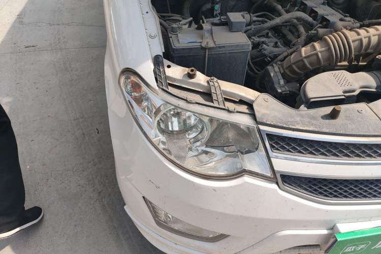 Used Wuling Hongguang 2016 1.5L S Comfort Version Right Front Headlight