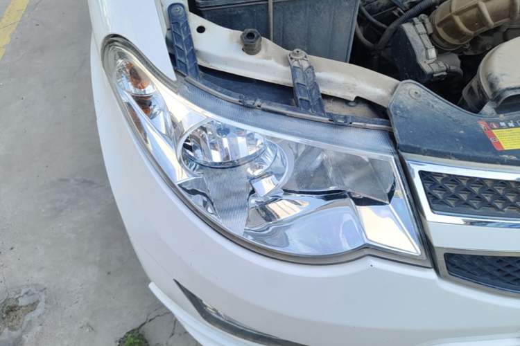 Used Wuling Hongguang 2016 1.5L Restyled S Comfort Version Right Front Headlight