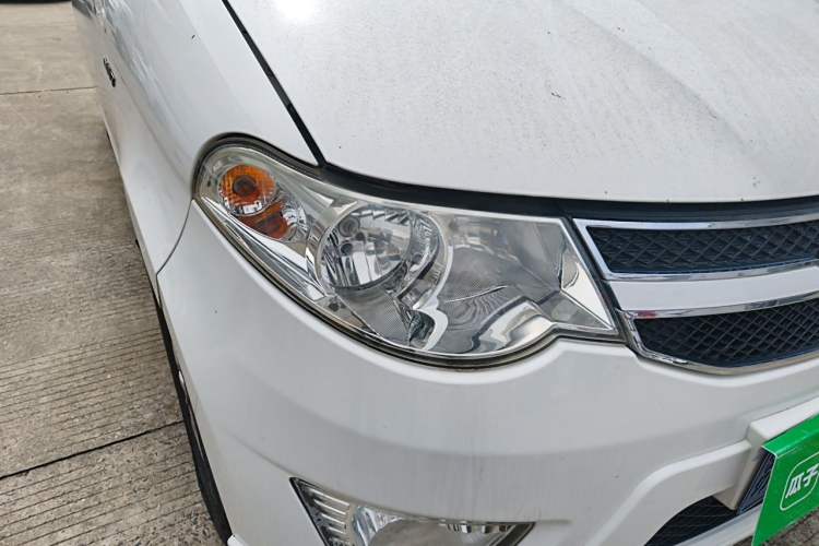 Used Wuling Hongguang 2016 1.5L S Comfort Version Right Front Headlight