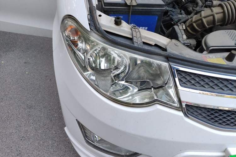 Used Wuling Hongguang 2016 1.5L S Comfort Version Right Front Headlight