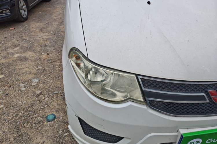Used Wuling Hongguang 2016 1.5L Restyled S Comfort Version Right Front Headlight