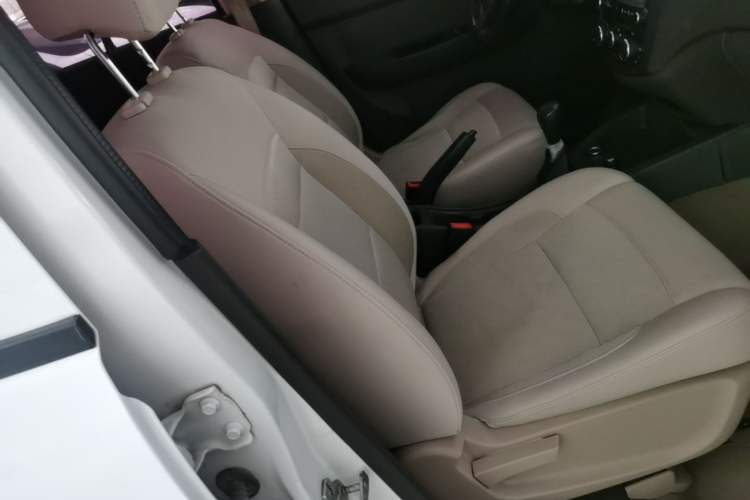 Used Wuling Hongguang 2016 1.5L Restyled S Comfort Version Right Front Seat