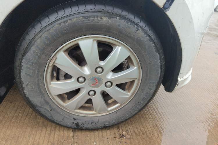 Used Wuling Hongguang 2016 1.5L Restyled S Comfort Version Right Front Wheel Hub