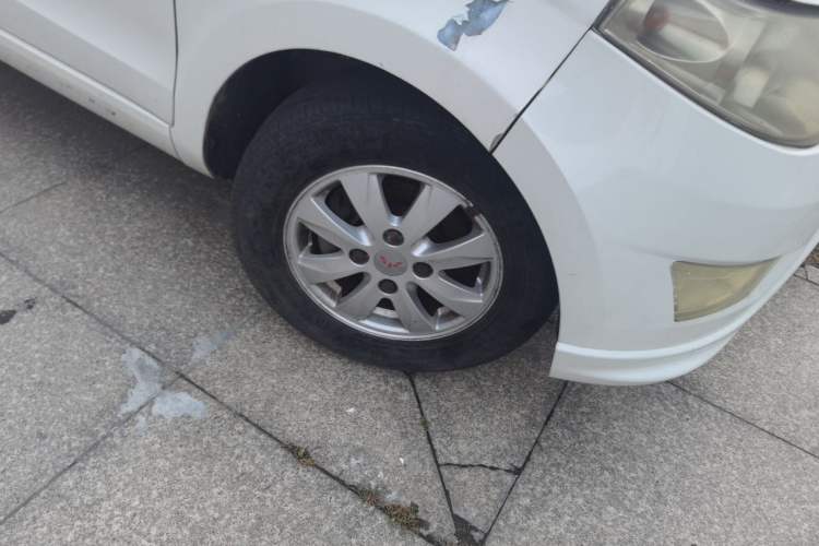 Used Wuling Hongguang 2016 1.5L Restyled S Comfort Version Right Front Wheel Hub