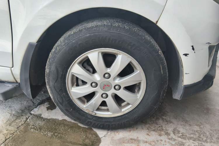 Used Wuling Hongguang 2016 1.5L Restyled S Comfort Version Right Front Wheel Hub