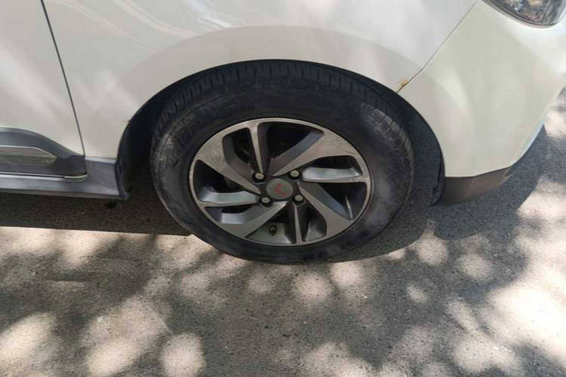 Used Wuling Hongguang 2016 1.5L S1 Deluxe Model China V-standard Right Front Wheel Hub