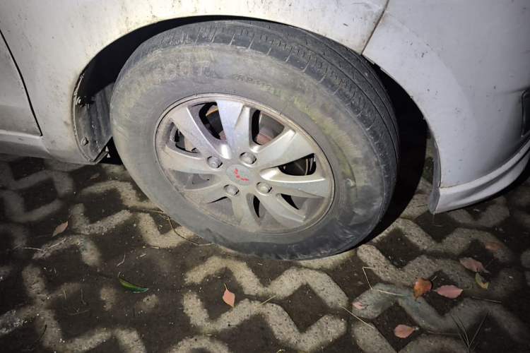 Used Wuling Hongguang 2016 1.5L S Comfort Version Right Front Wheel Hub