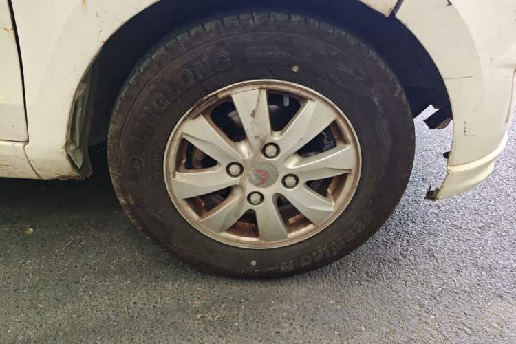 Used Wuling Hongguang 2016 1.5L S Comfort Version Right Front Wheel Hub