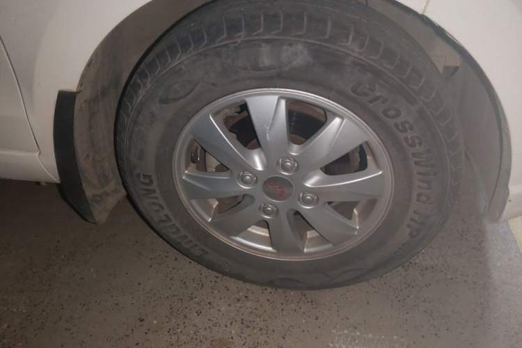Used Wuling Hongguang 2016 1.5L Restyled S Comfort Version Right Front Wheel Hub