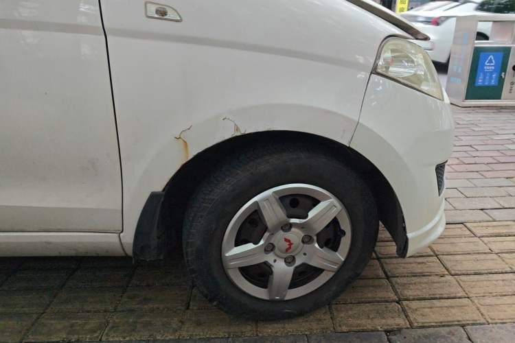 Used Wuling Hongguang 2016 1.5L Restyled S Comfort Version Right Front Wheel Hub