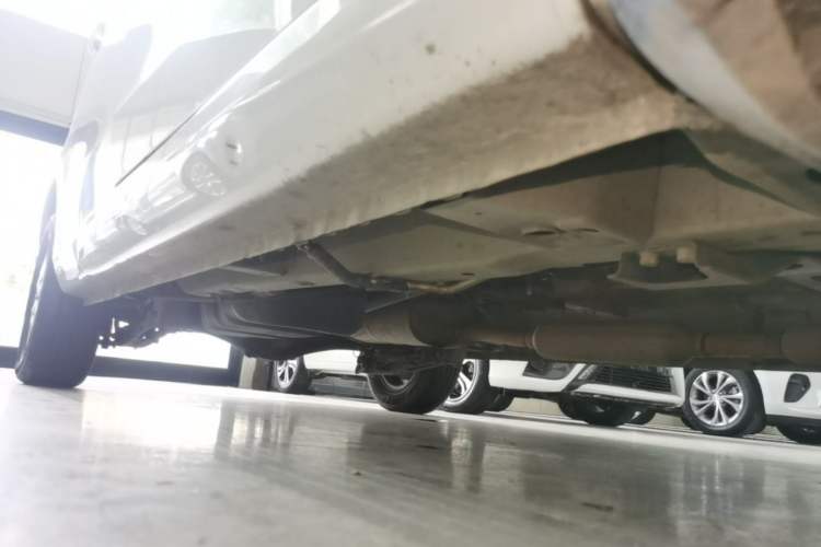 Used Wuling Hongguang 2016 1.5L Restyled S Comfort Version Right Side Sill