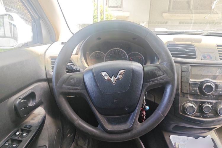 Used Wuling Hongguang 2016 1.5L S Comfort Version Steering Wheel