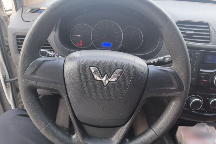 Used Wuling Hongguang 2016 1.5L Restyled S Comfort Version Steering Wheel